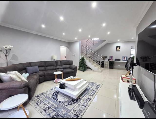 4 BEDROOM HOUSE FOR SALE IN MELODIE